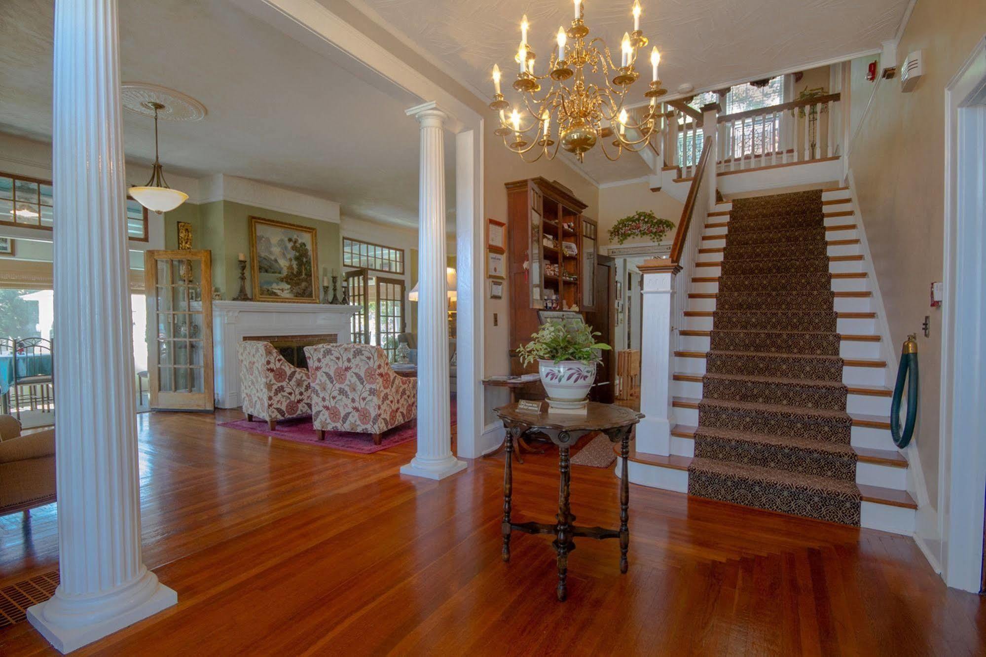 Dickey House Bed And Breakfast Marshfield ภายนอก รูปภาพ